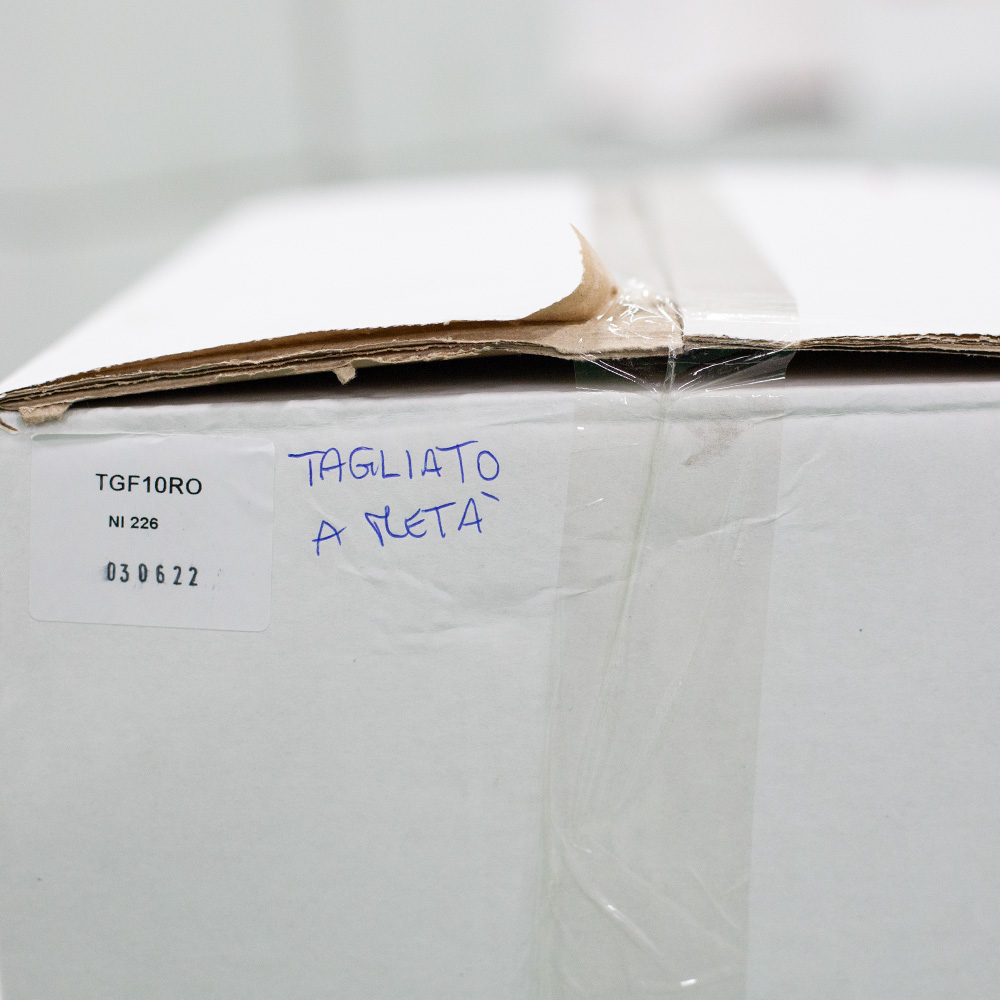 Porcini congelati tagliati a metà confezione